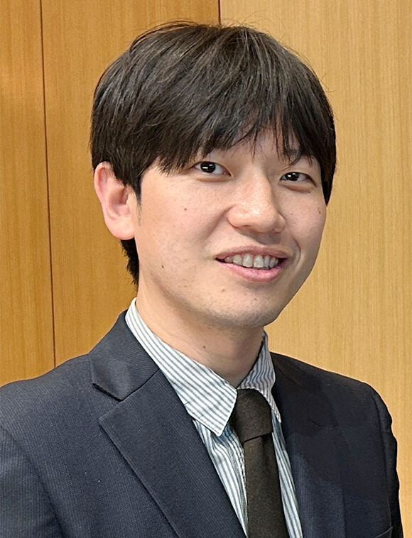 水成 陽介（みずなり　ようすけ）